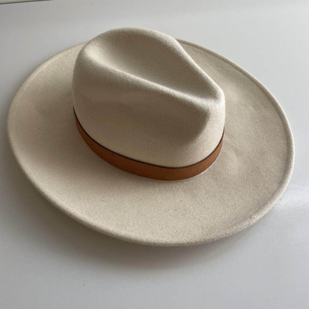 NEW FREE PEOPLE Felt Hat Fedora Wyeth Beige Wool Brown Leather Band OS